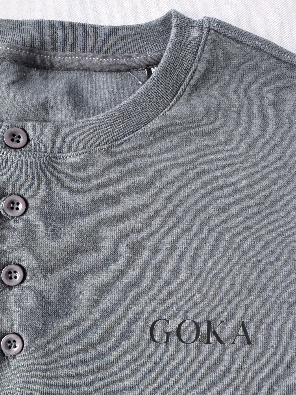 GOKA Langarmshirts mit Knöpfe